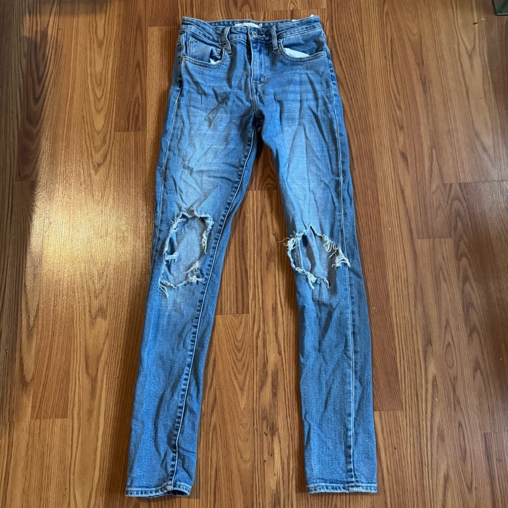 Levi's Women’s Distressed Knee Skinny Jeans Light‎ Blue Size 25